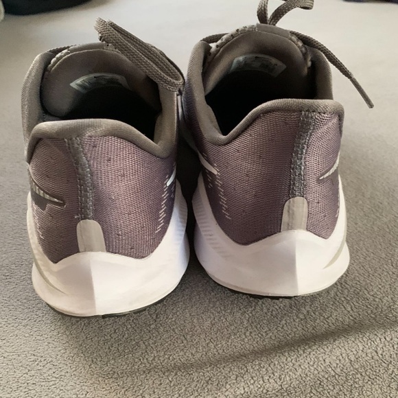 Nike Vomero 14 mens size 10 running shoes - Picture 4 of 6